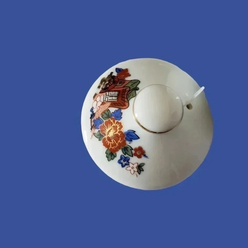 Porcelain set of 5 teapot and cups